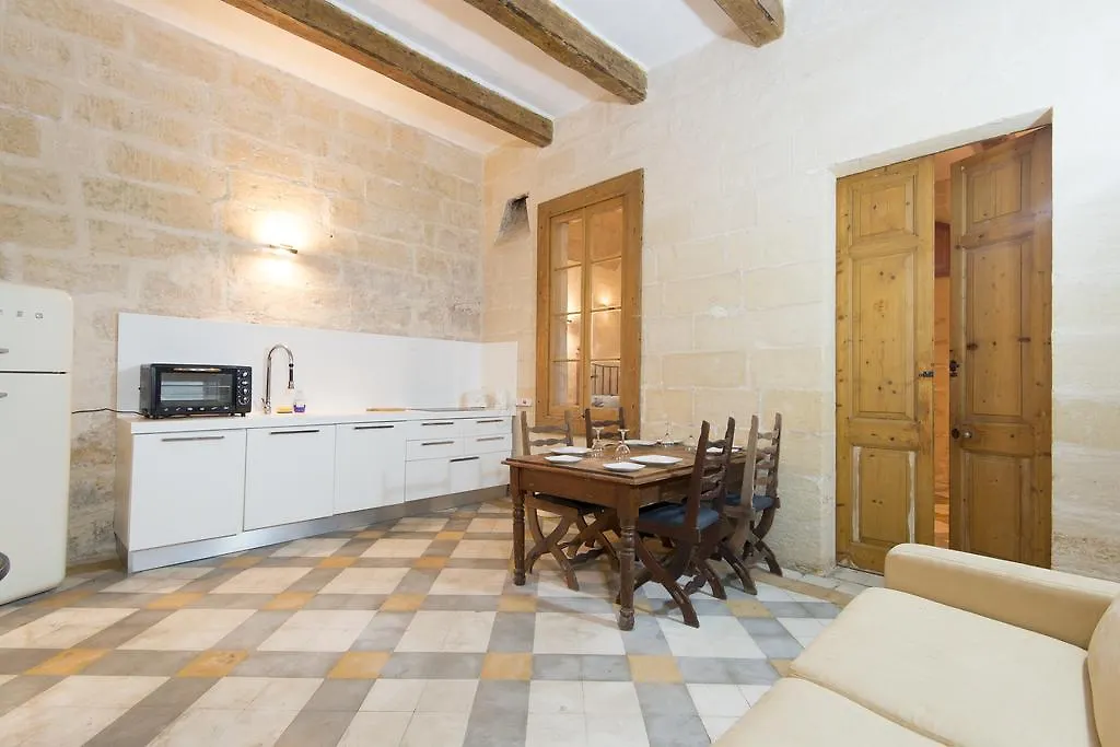 Valletta Bishop Apartment Malta